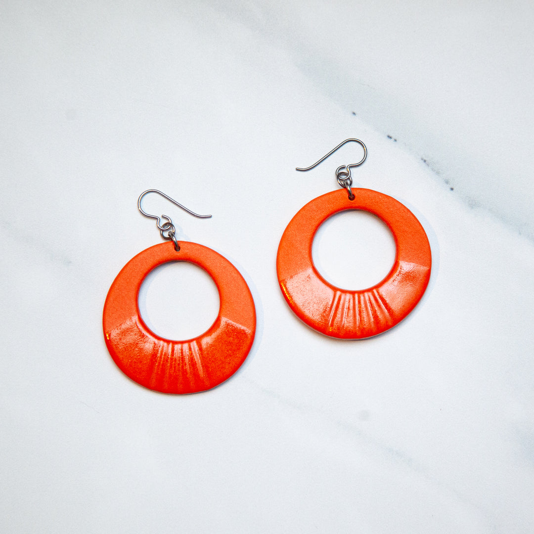 Retro Groovy Hoop Earrings 🧡